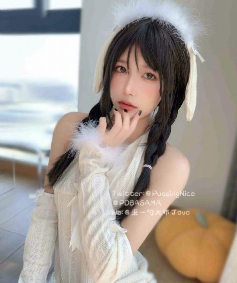 边摸边吃奶边做很爽视频免费_720电影完整版