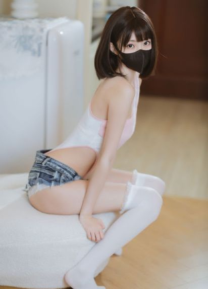天天日天天摸天天操_720电影全集观看