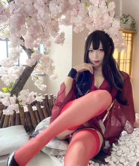 玉莲的性荡生活2_国产剧高清在线观看
